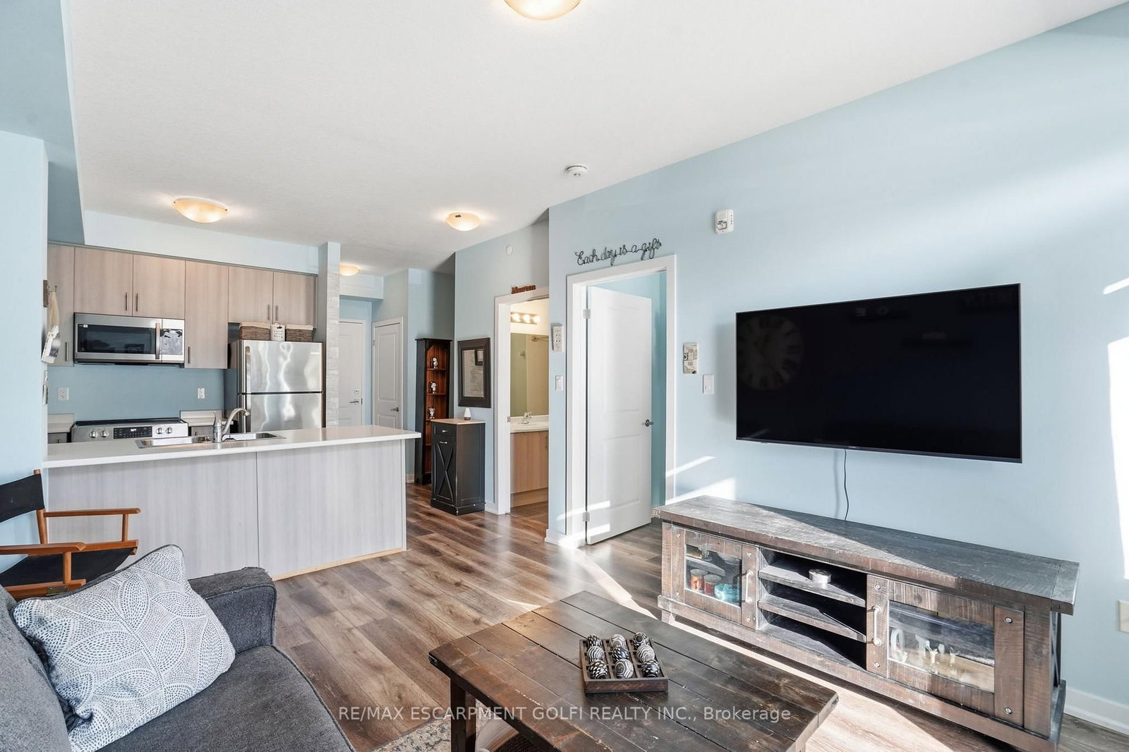 125 Shoreview Place, Unit 102 - Photo 17