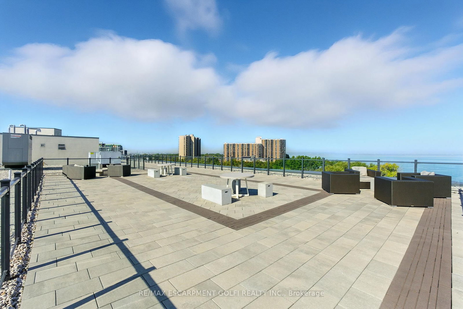 125 Shoreview Place, Unit 102 - Photo 32