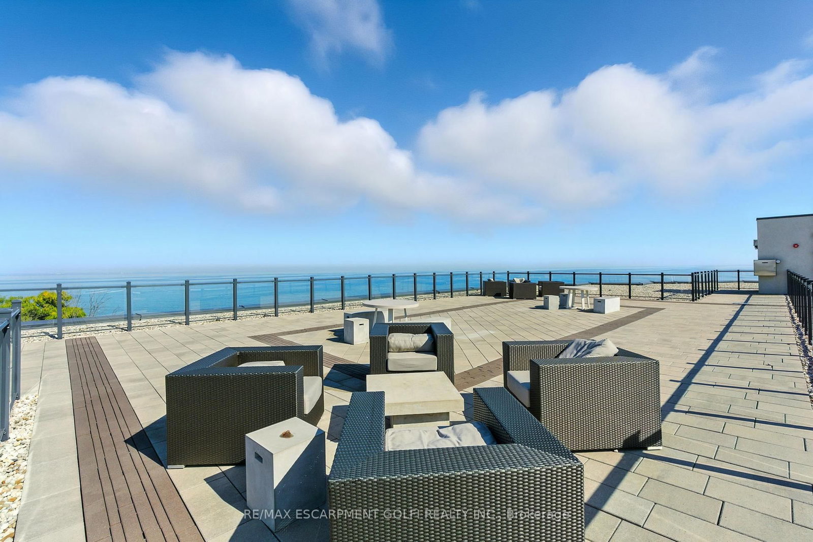 125 Shoreview Place, Unit 102 - Photo 33