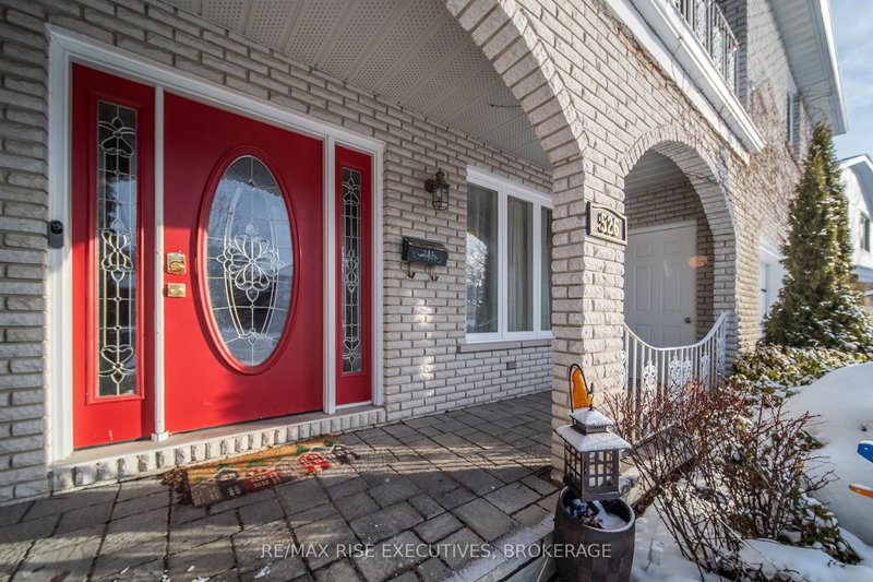 526 CANTERBURY Cres, Kingston, K7M 6X1 | Image 3