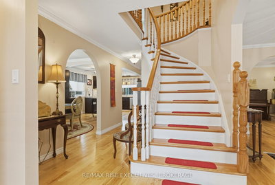 526 CANTERBURY Crescent, Kingston, Ontario image-0-4