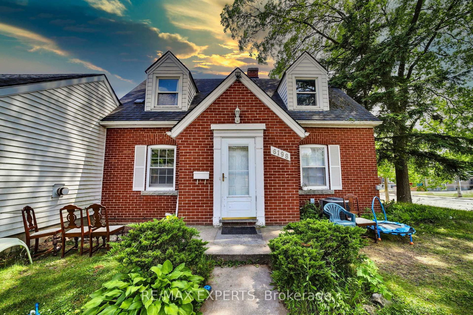 6198 Delaware Street • Niagara Falls, ON photo 1
