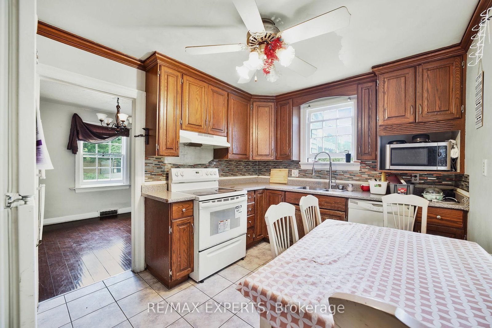 6198 Delaware Street • Niagara Falls, ON photo 12
