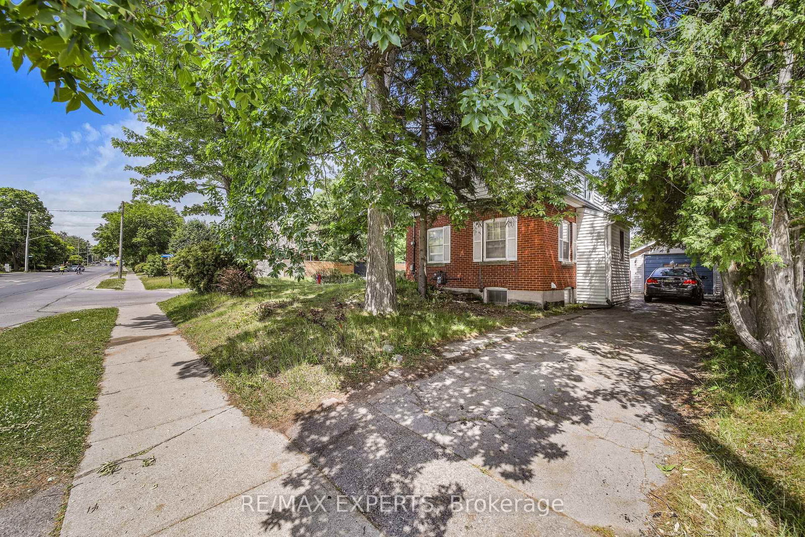 6198 Delaware Street • Niagara Falls, ON photo 4