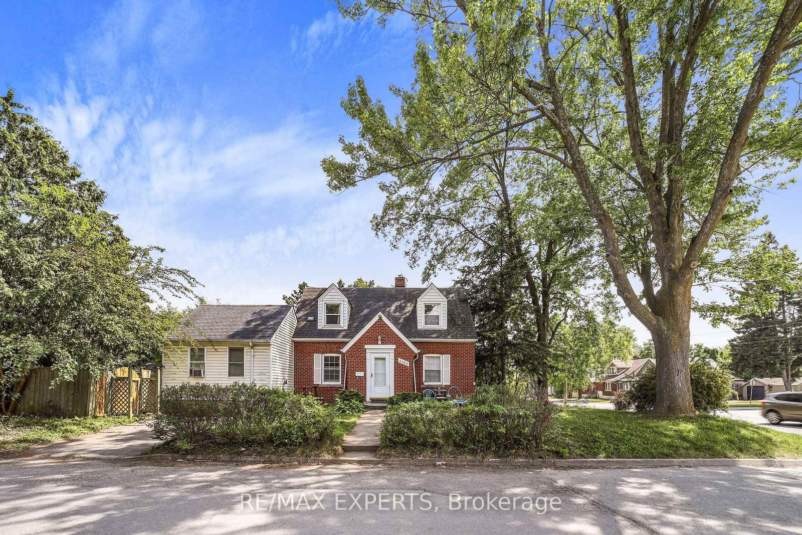6198 Delaware Street • Niagara Falls, ON photo 5