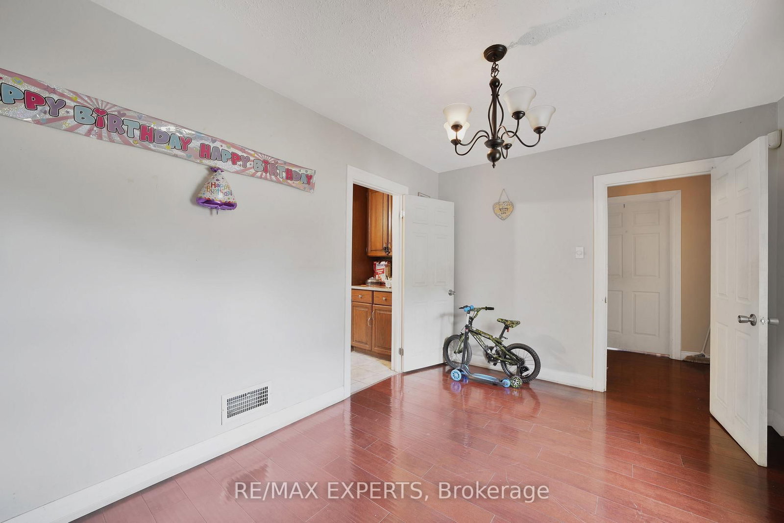 6198 Delaware Street • Niagara Falls, ON photo 8