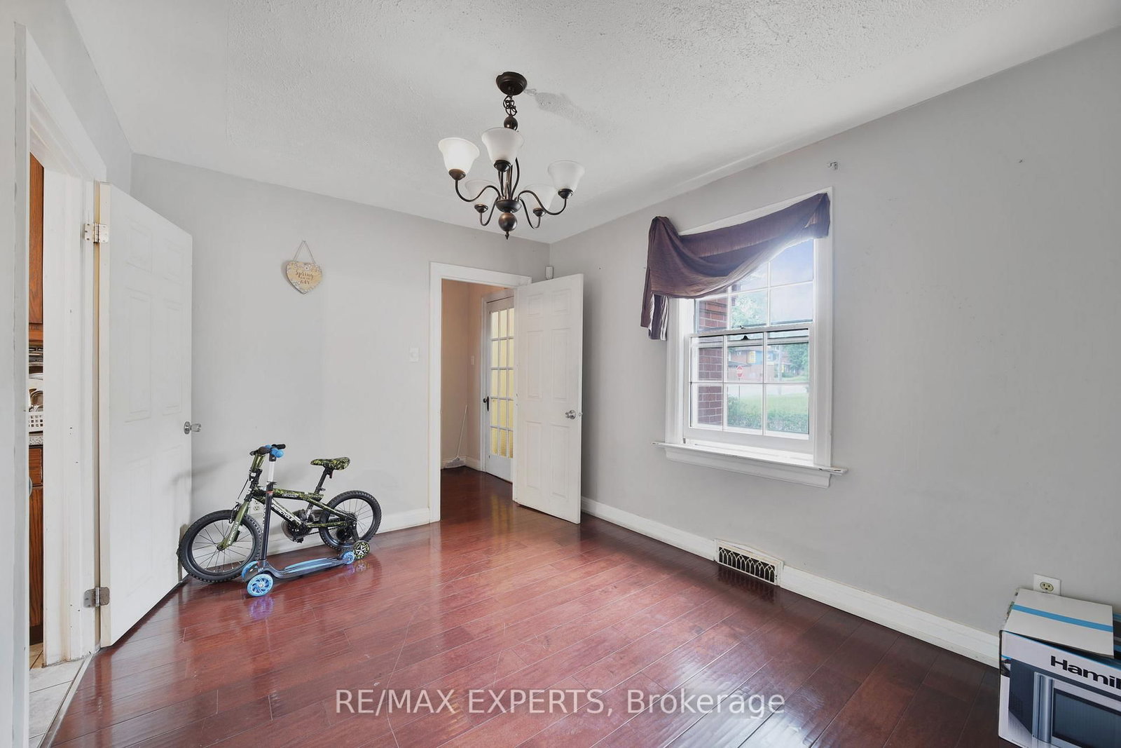 6198 Delaware Street • Niagara Falls, ON photo 9