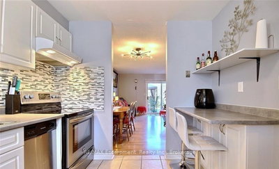 6-38 Elma Street, St. Catharines, Ontario image-0-4