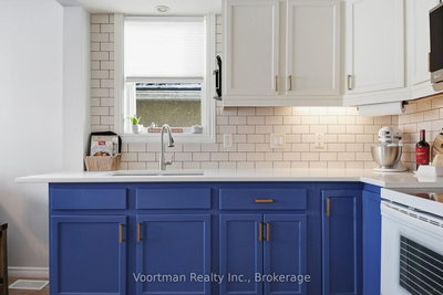 18 Capner Street, St. Catharines, Ontario image-0-2