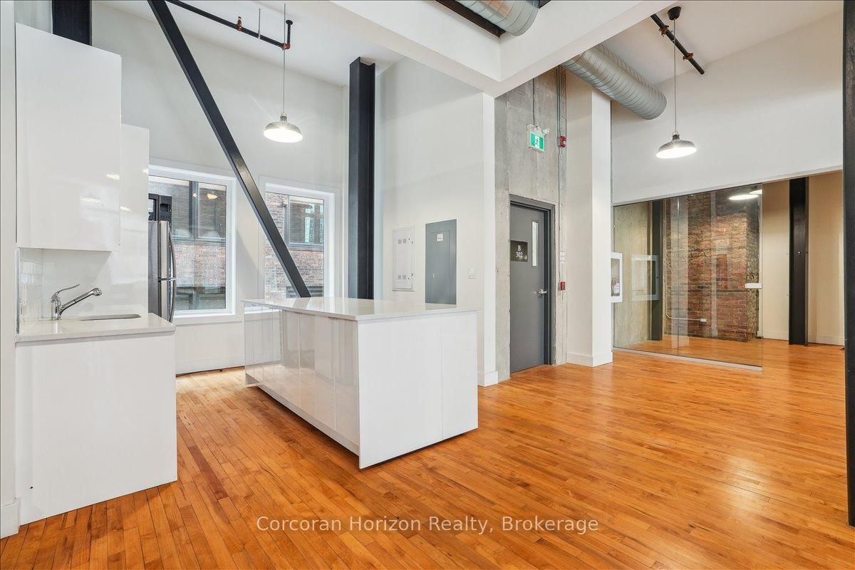 12 JAMES Street N, Unit 302 - Photo 20