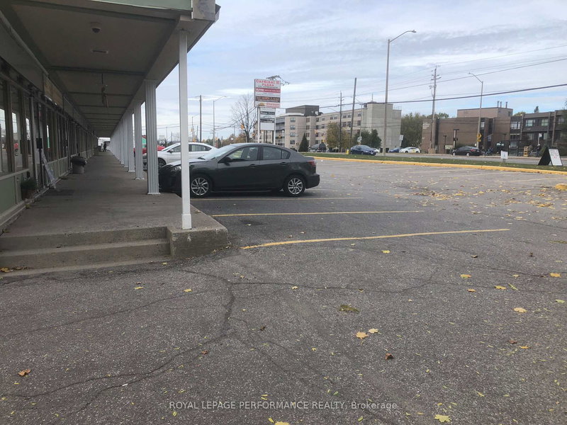 1752 MONTREAL Rd, Ottawa, K1J 6N3 | Image 2