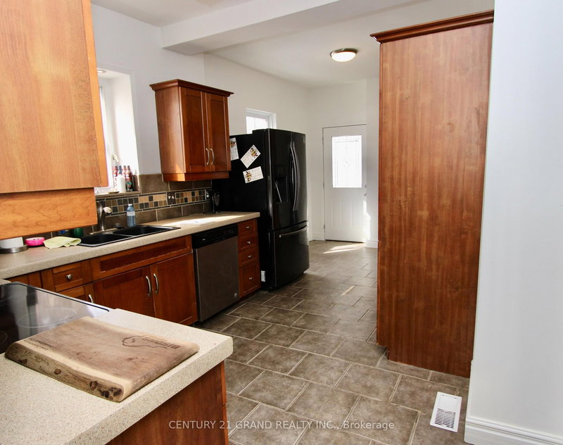 97 Park Ave, Brantford, N3S 5H4 | Image 3