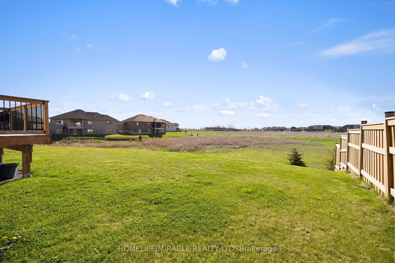 15 Mavety Crt, Belleville, K8N 0R6 | Image 2