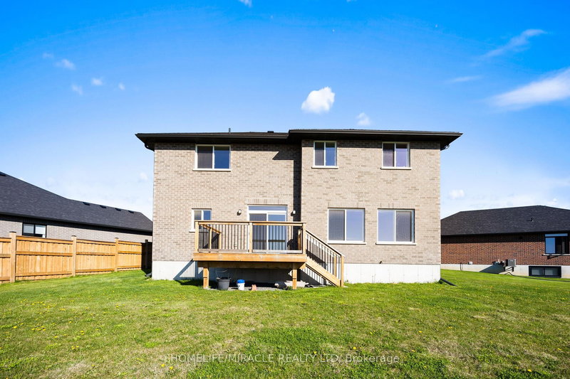 15 Mavety Crt, Belleville, K8N 0R6 | Image 3