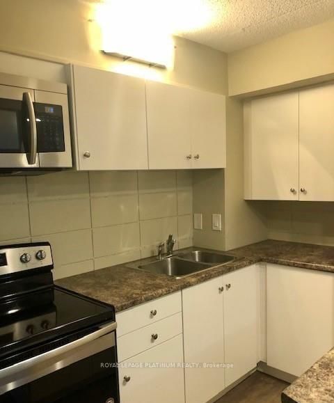 30 Hickory Street E, Unit 112 - Photo 11