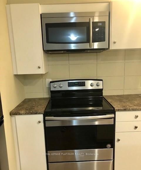 30 Hickory Street E, Unit 112 - Photo 9