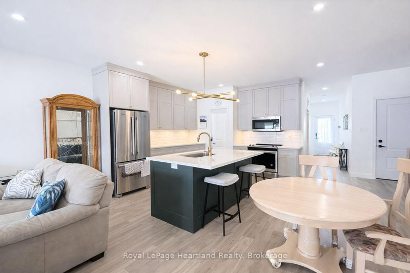 20 Silver Creek Rd, Huron East, N0K 1W0 | Image 3