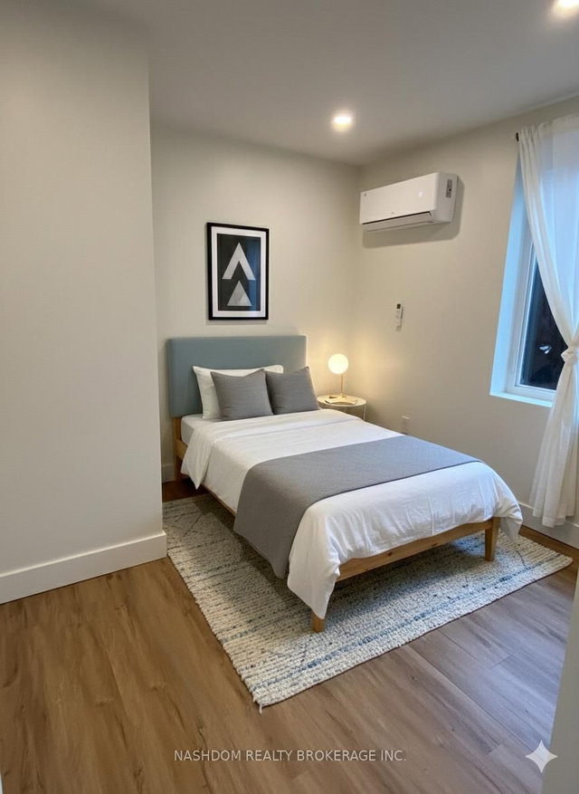 6 - 259 John Street S