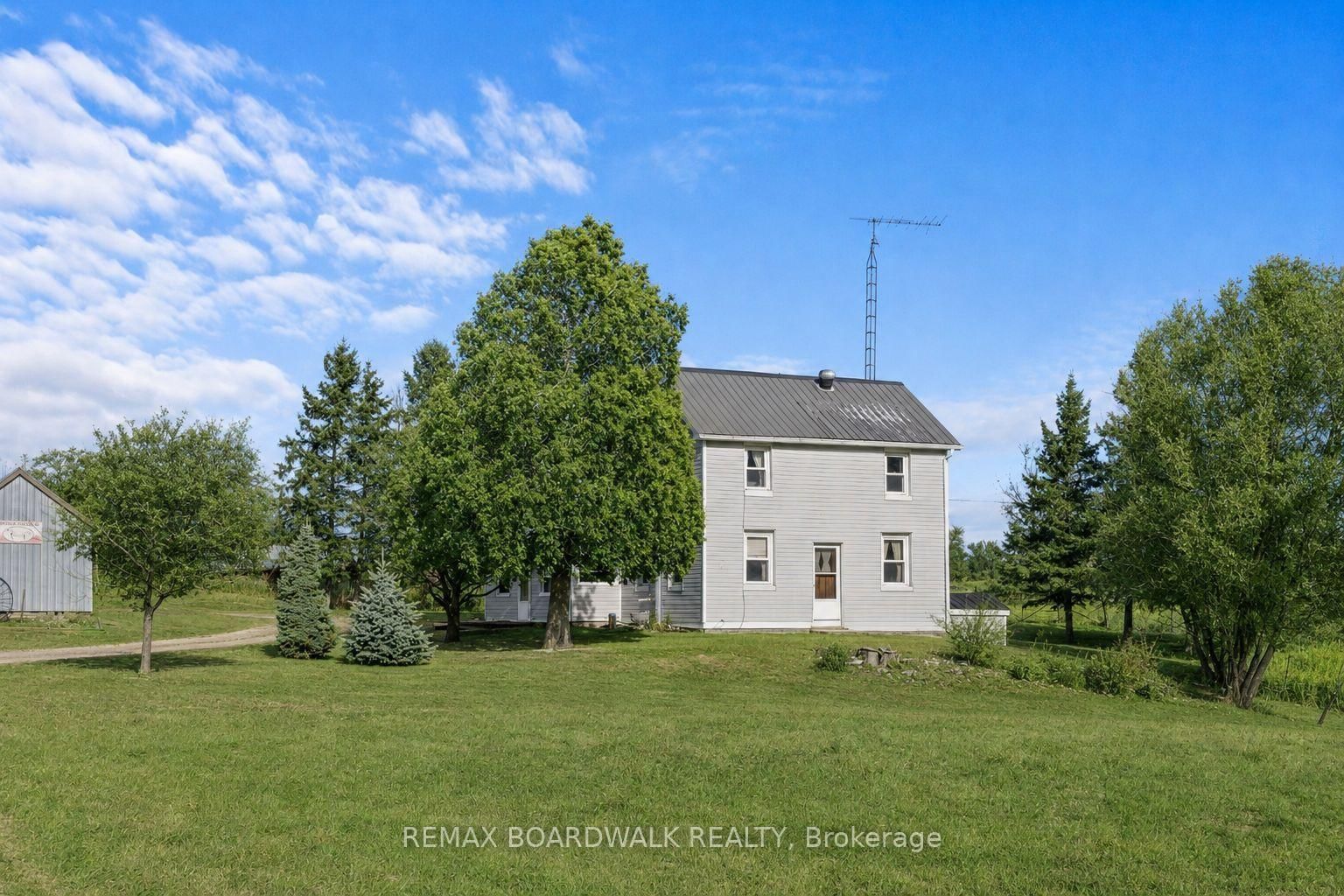 202 Marble Rock Road • Front of Leeds & Seeleys Bay, ON photo 8