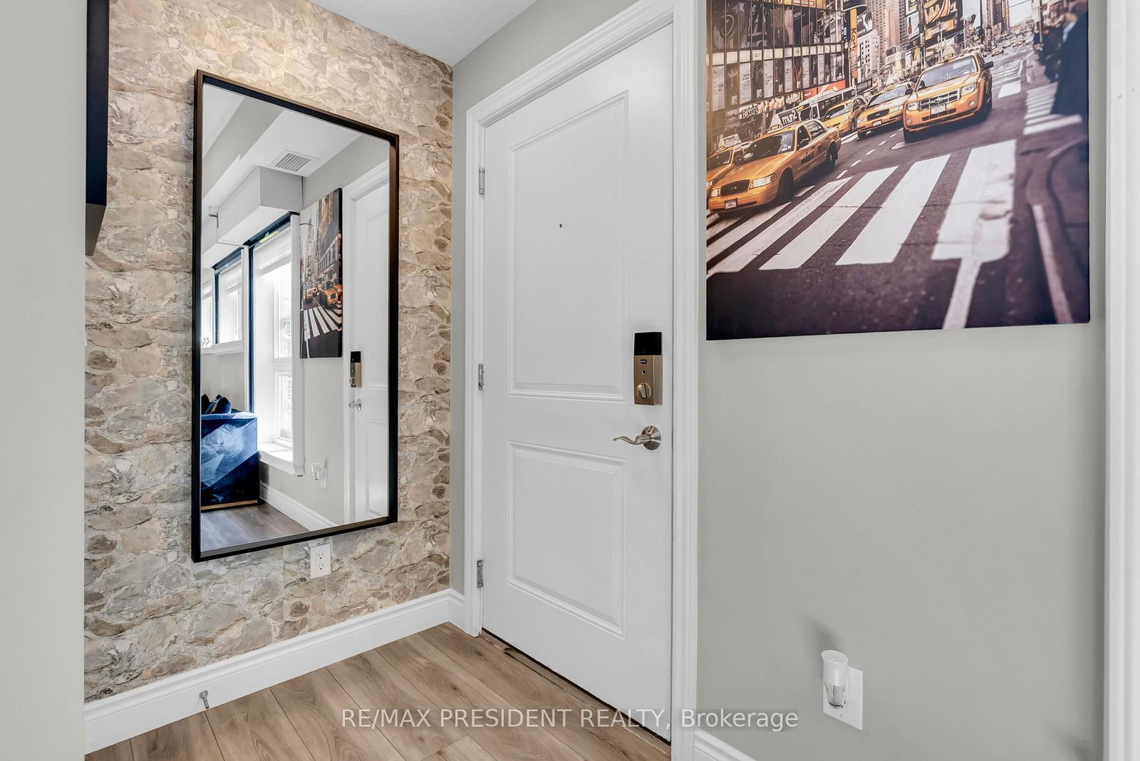 408 Guelph Avenue, Unit 3 - Photo 8