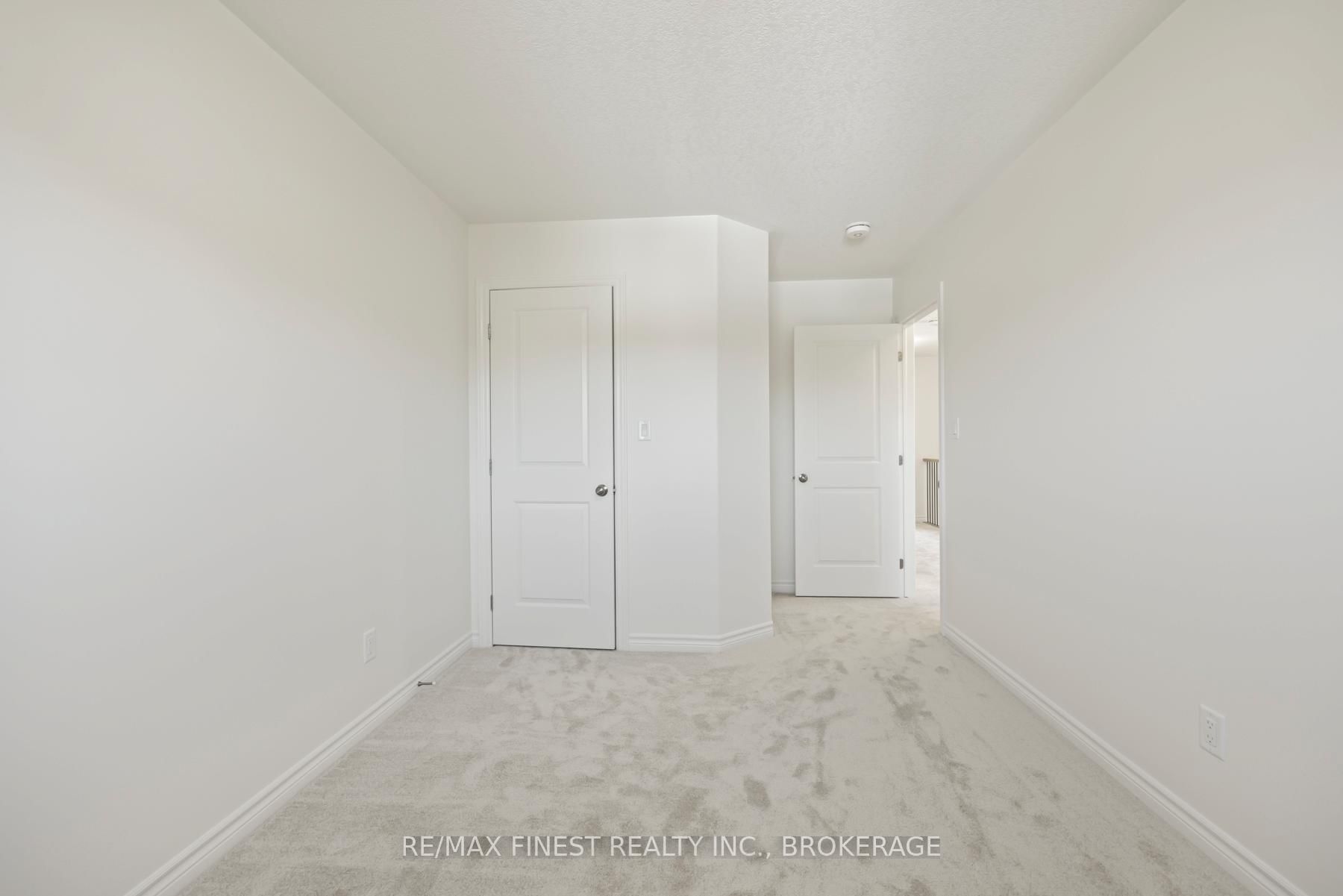 215 HERITAGE PARK Drive