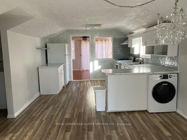 Detached House for sale at 256 Ridge Road, Fort Erie, Ontario, L0S 1B0 - Ridgeway - MLS: X12822034