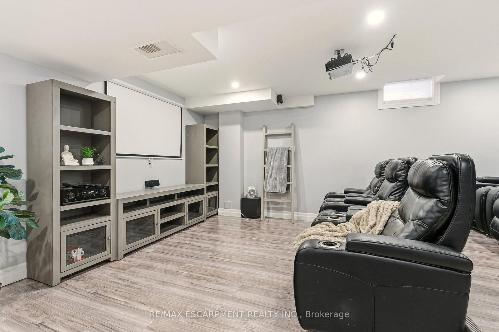 Detached House for sale at 345 Festival Way, Hamilton, Ontario, L0R 1C0 - Binbrook - MLS: X12822248