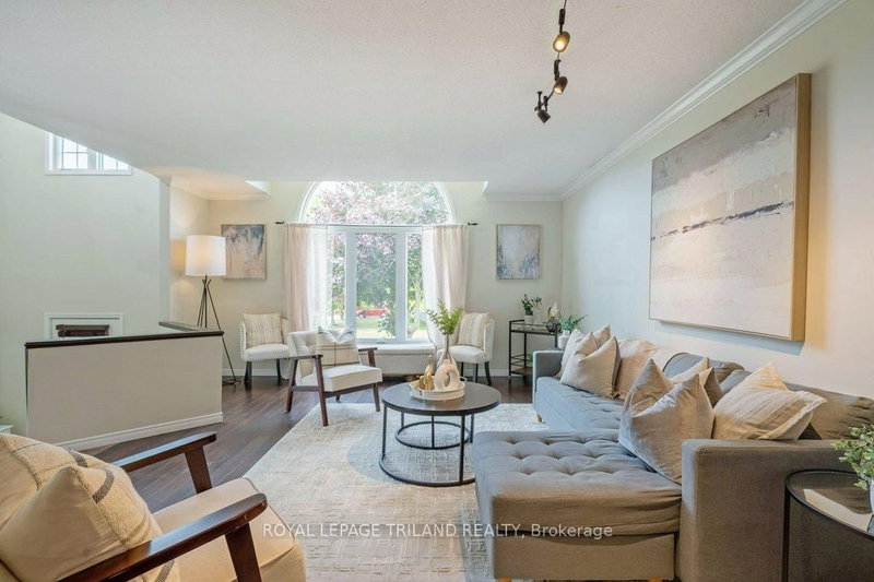 307 Frances St, Central Elgin, N5L 1B2 | Image 2