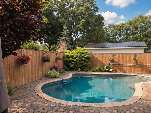 572 Huntingdon Drive