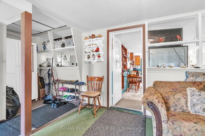 1264 Parkinson Road — photo 4