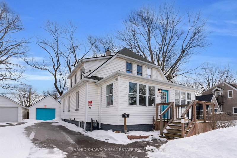 22 Lyons Ave, Welland, L3B 1L7 | Image 2