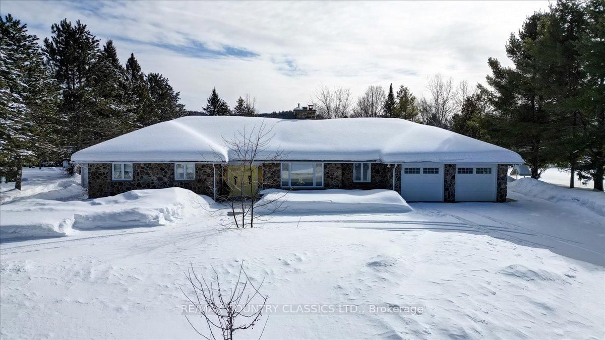 Detached House for sale at 37 Golfview Drive, Bancroft, Ontario, K0L 1C0 - Bancroft Ward - MLS: X12823160