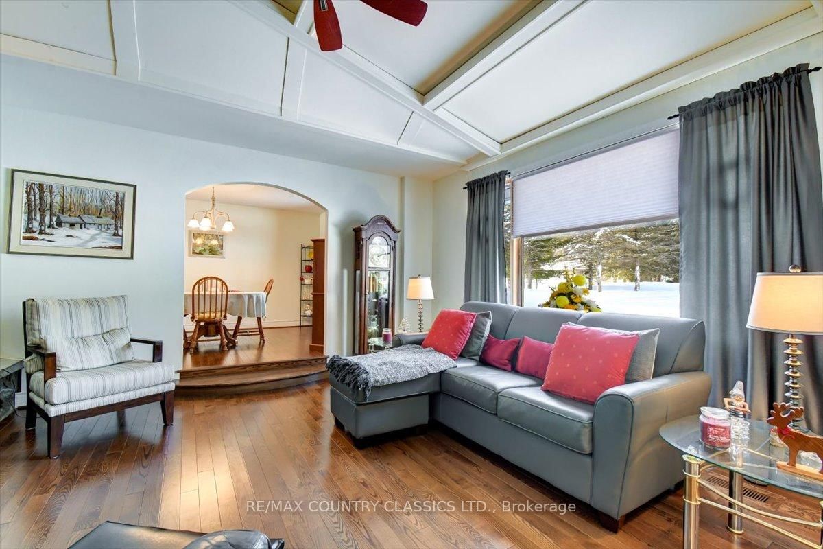 Detached House for sale at 37 Golfview Drive, Bancroft, Ontario, K0L 1C0 - Bancroft Ward - MLS: X12823160