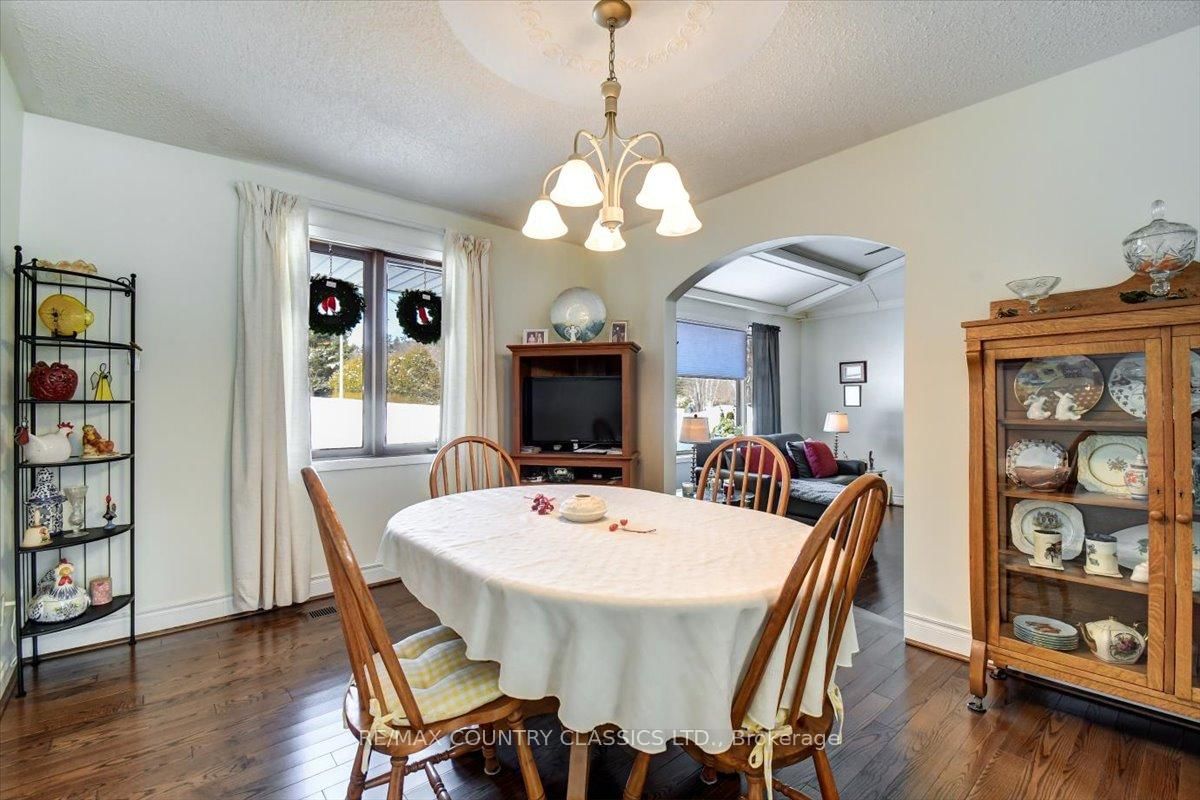 Detached House for sale at 37 Golfview Drive, Bancroft, Ontario, K0L 1C0 - Bancroft Ward - MLS: X12823160