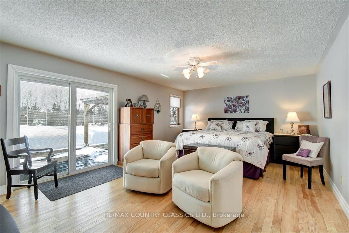 Detached House for sale at 37 Golfview Drive, Bancroft, Ontario, K0L 1C0 - Bancroft Ward - MLS: X12823160