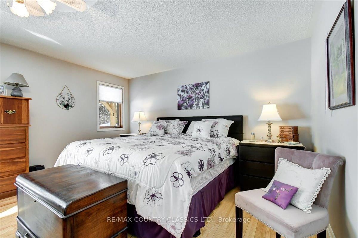 Detached House for sale at 37 Golfview Drive, Bancroft, Ontario, K0L 1C0 - Bancroft Ward - MLS: X12823160