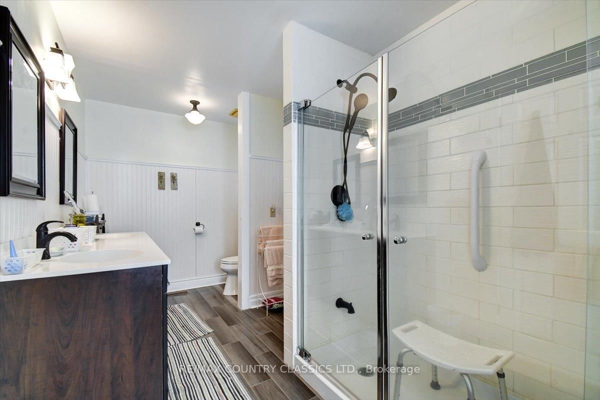 Detached House for sale at 37 Golfview Drive, Bancroft, Ontario, K0L 1C0 - Bancroft Ward - MLS: X12823160