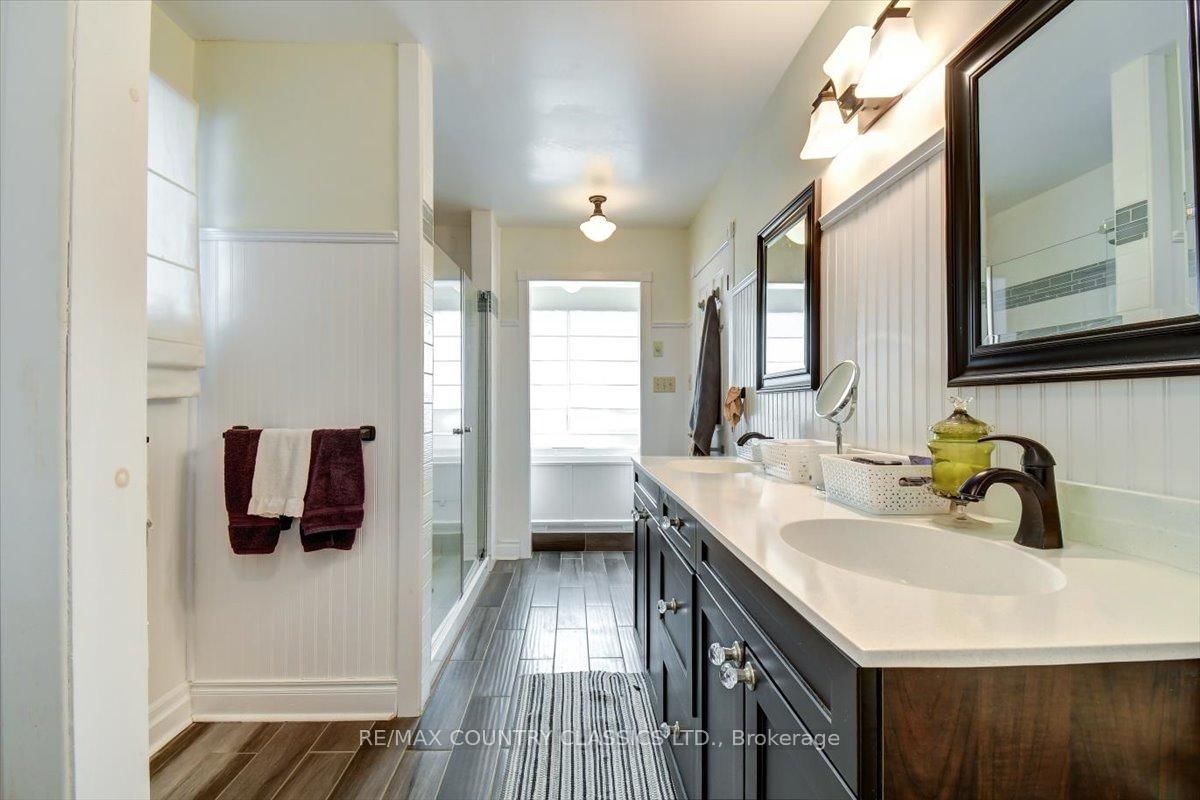 Detached House for sale at 37 Golfview Drive, Bancroft, Ontario, K0L 1C0 - Bancroft Ward - MLS: X12823160