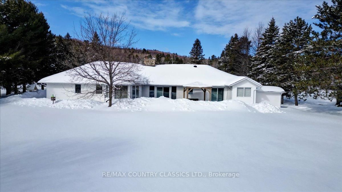 Detached House for sale at 37 Golfview Drive, Bancroft, Ontario, K0L 1C0 - Bancroft Ward - MLS: X12823160