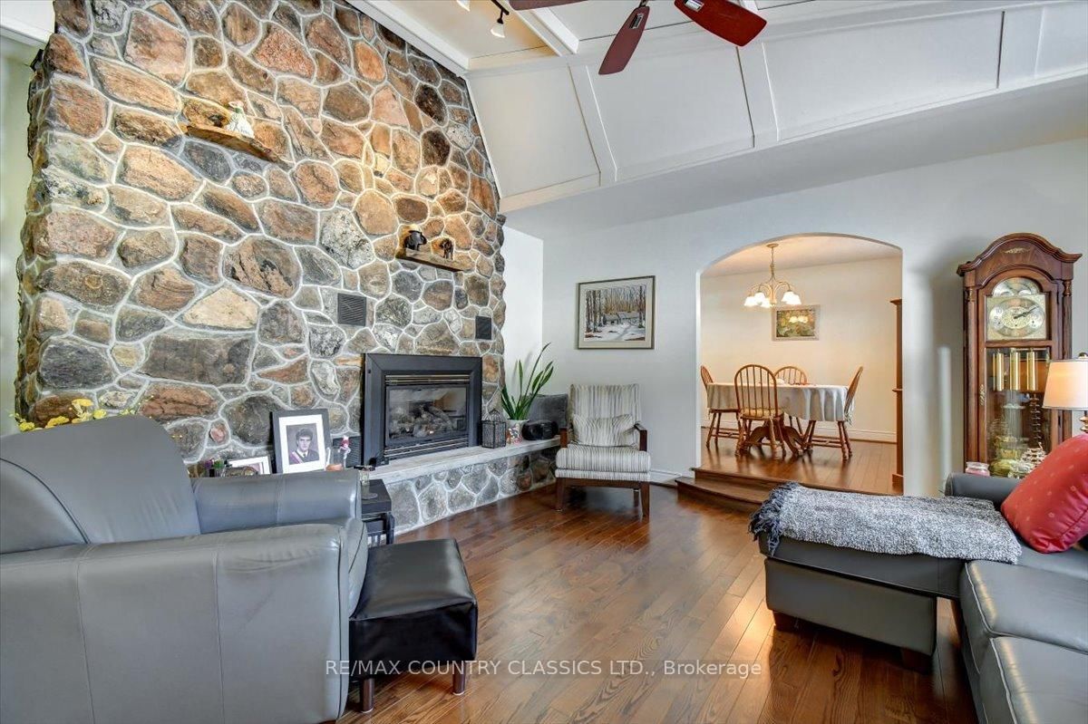 Detached House for sale at 37 Golfview Drive, Bancroft, Ontario, K0L 1C0 - Bancroft Ward - MLS: X12823160