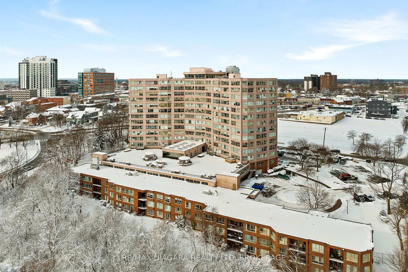 502 - 7 GALE Cres, St. Catharines, L2R 7M8 | Image 2