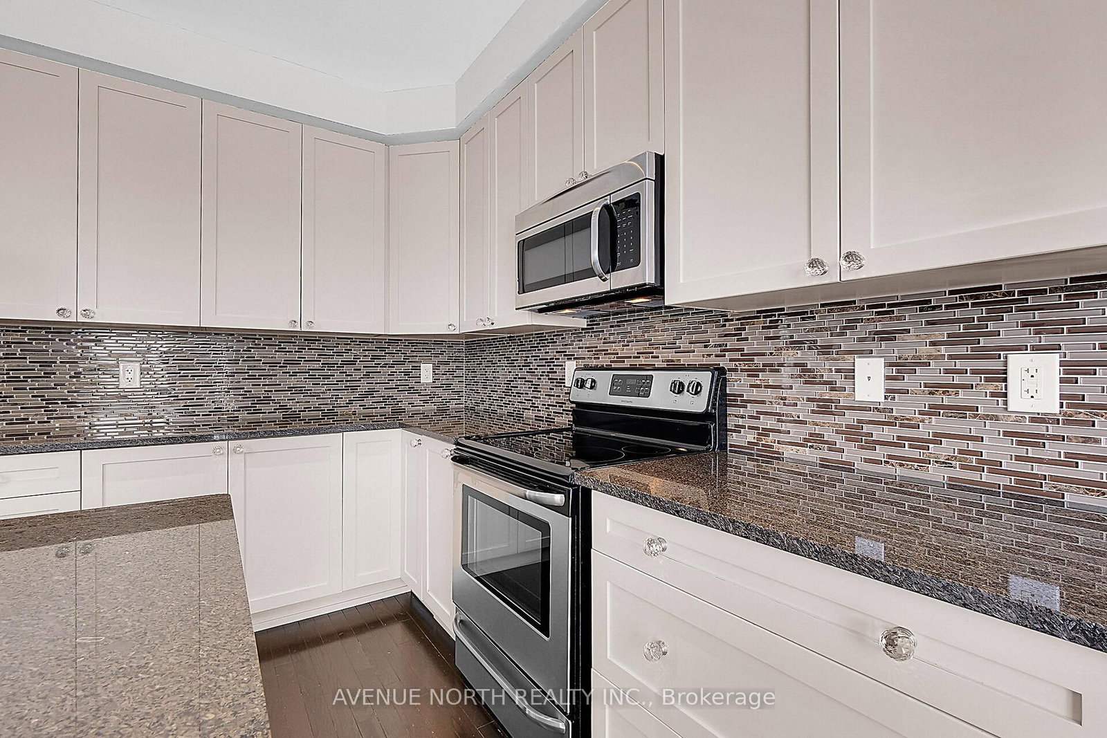 Listing Image 16