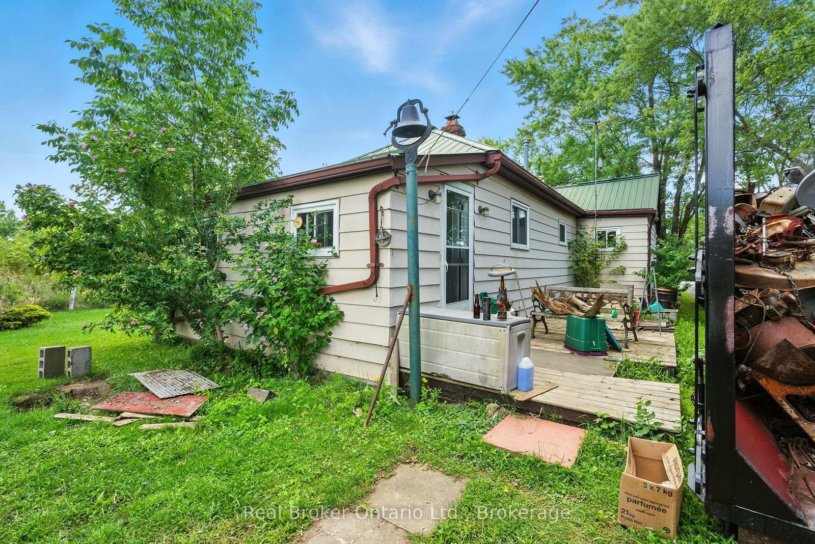 Listing Image 9