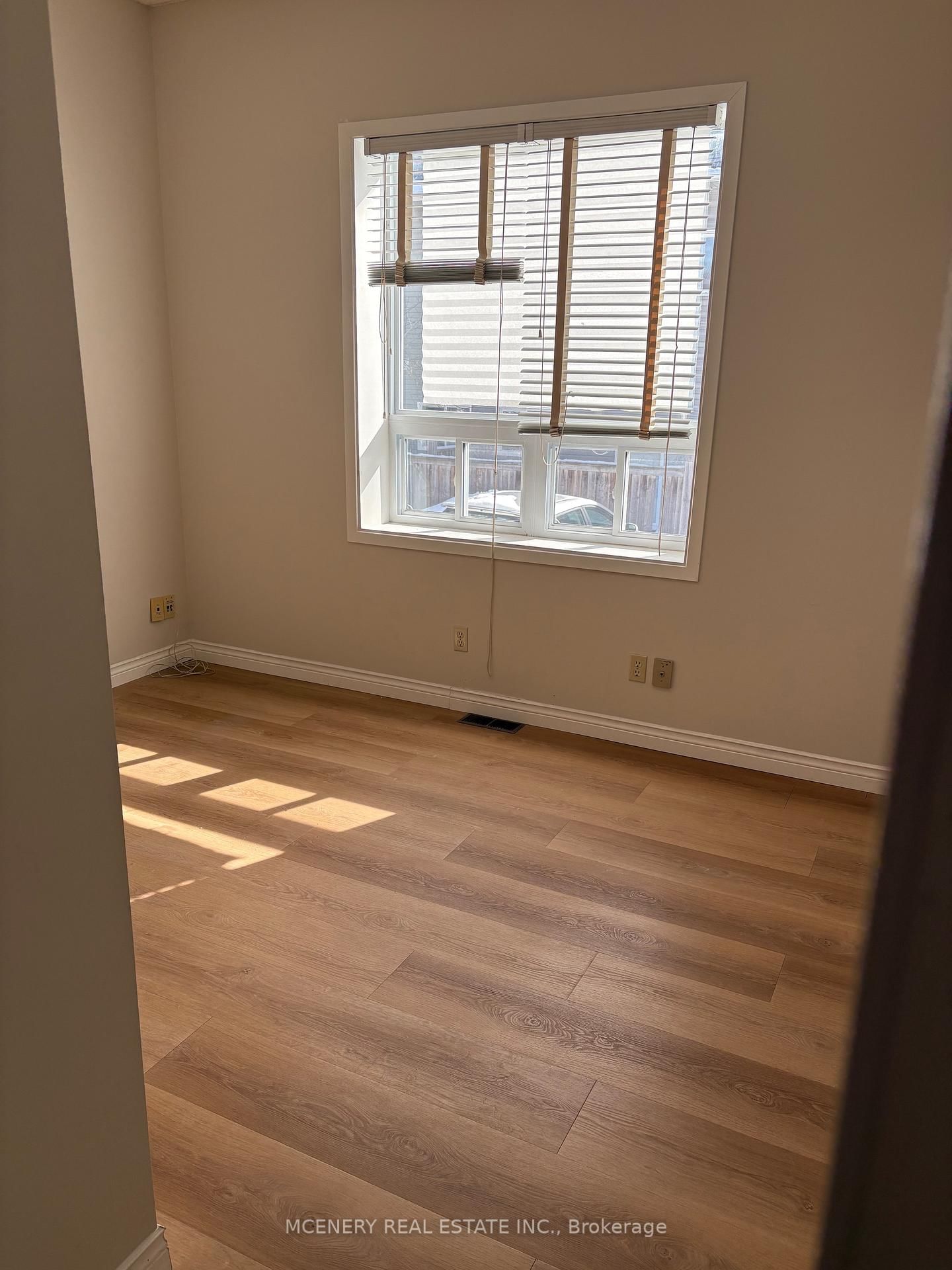 115 Trafalgar Road - Photo 11