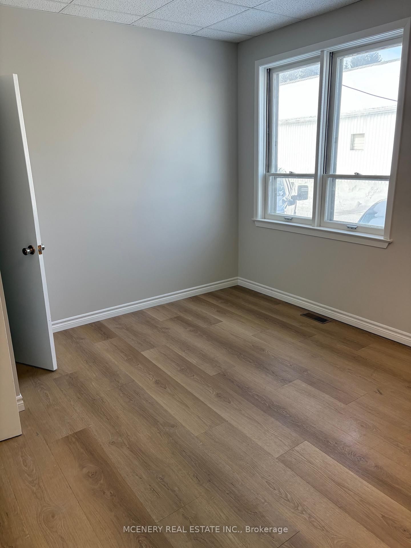 115 Trafalgar Road - Photo 4