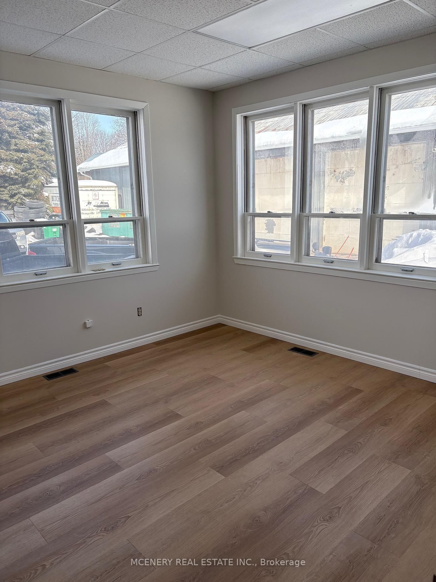 115 Trafalgar Road - Photo 5