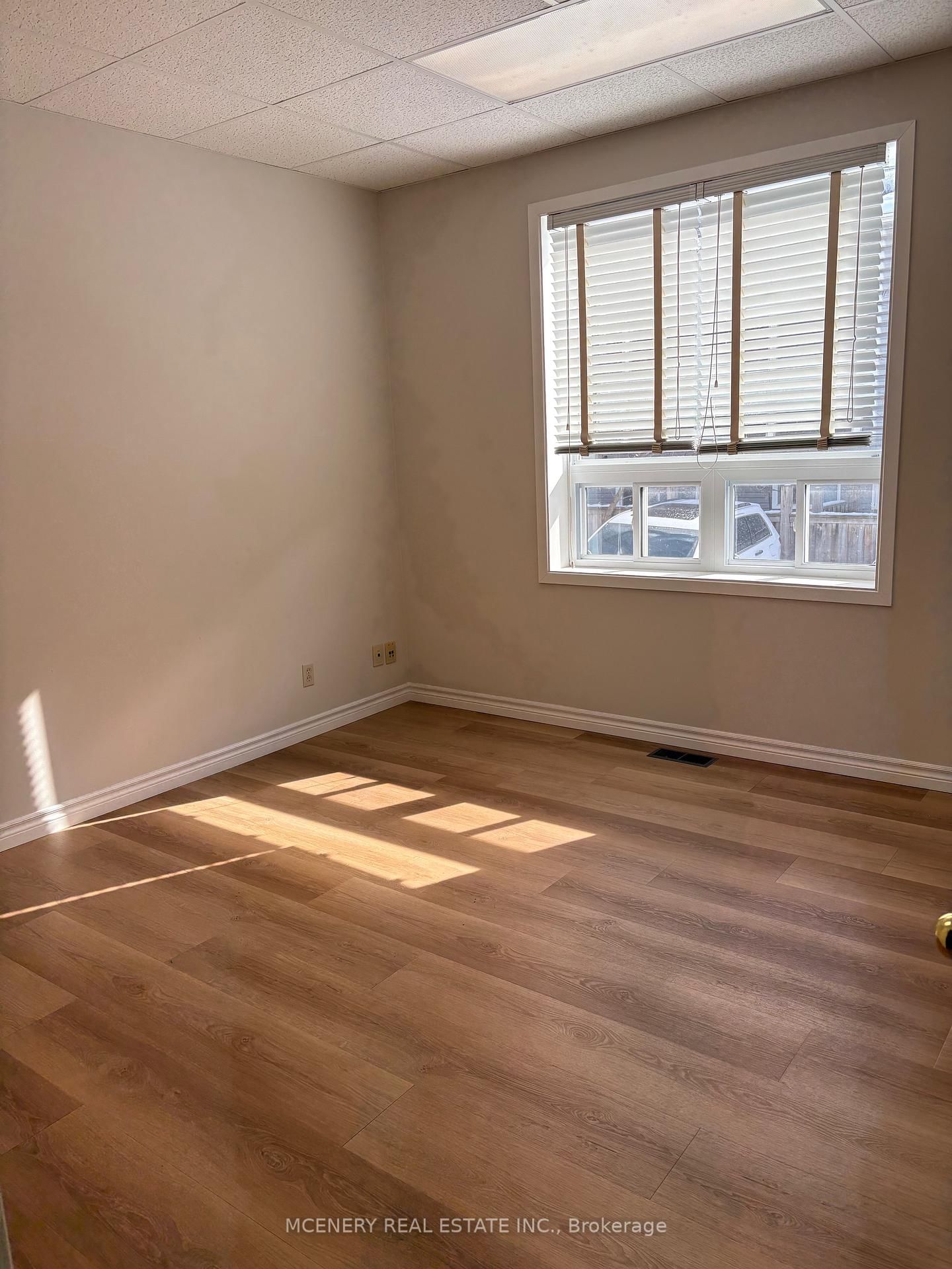 115 Trafalgar Road - Photo 9