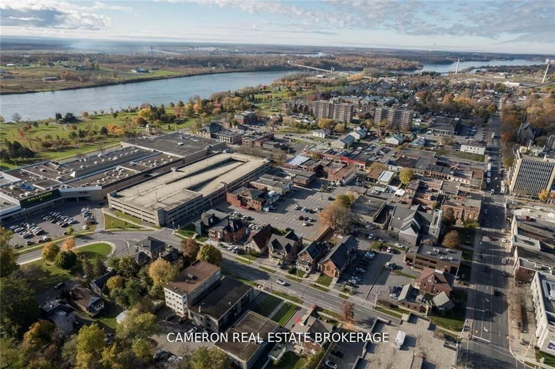 120-122 SYDNEY St, Cornwall, K6H 3H2 | Image 2