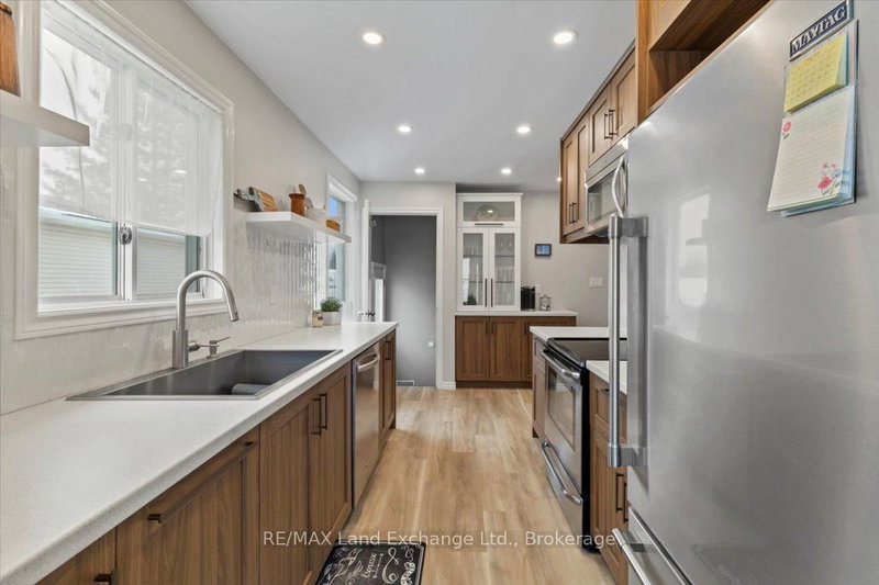 283 Bricker St, Saugeen Shores, N0H 2C1 | Image 3