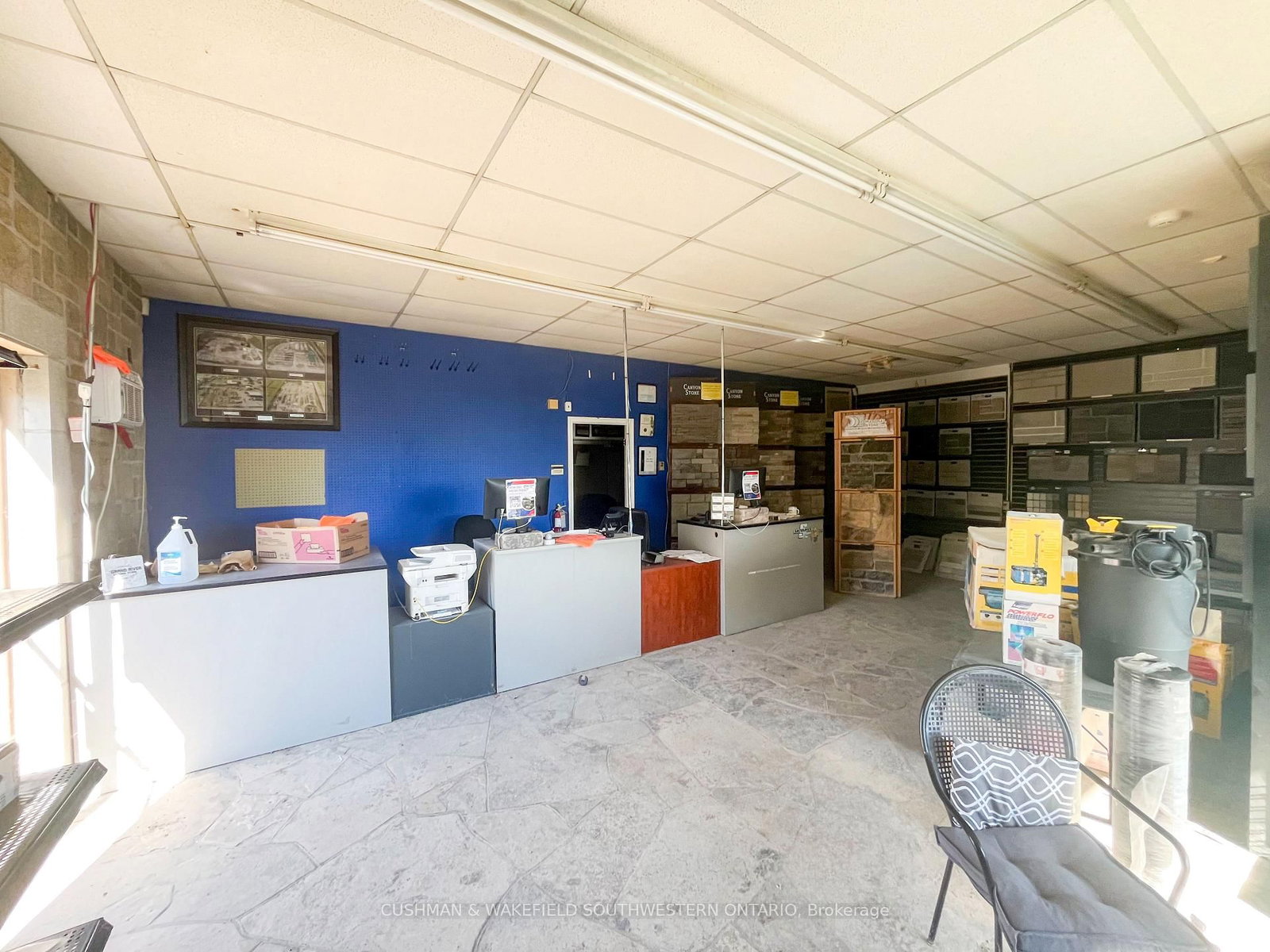 1891 Wharncliffe Road S - Photo 3